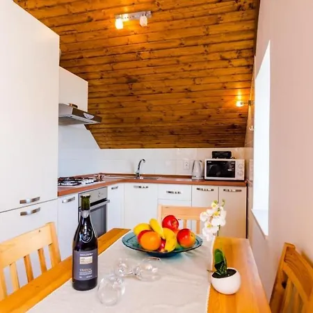 Tonka's Terrace - Studio With Terrace And Sea View Appartamento *
